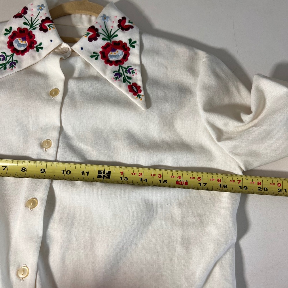 Vintage 70s Top Size M Ivory Embroidered Button Down Western Rockabilly Country - Picture 5 of 7